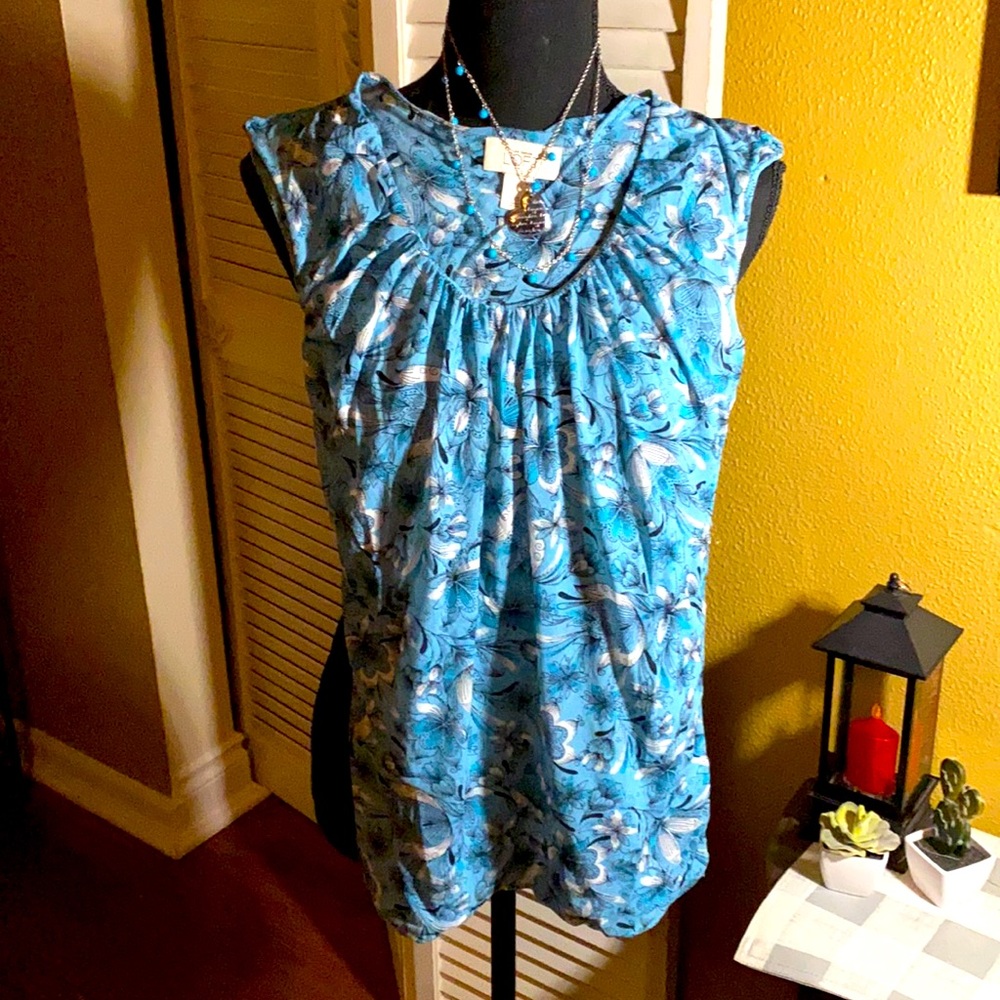 Loft Xs sleeveless shirt light weight